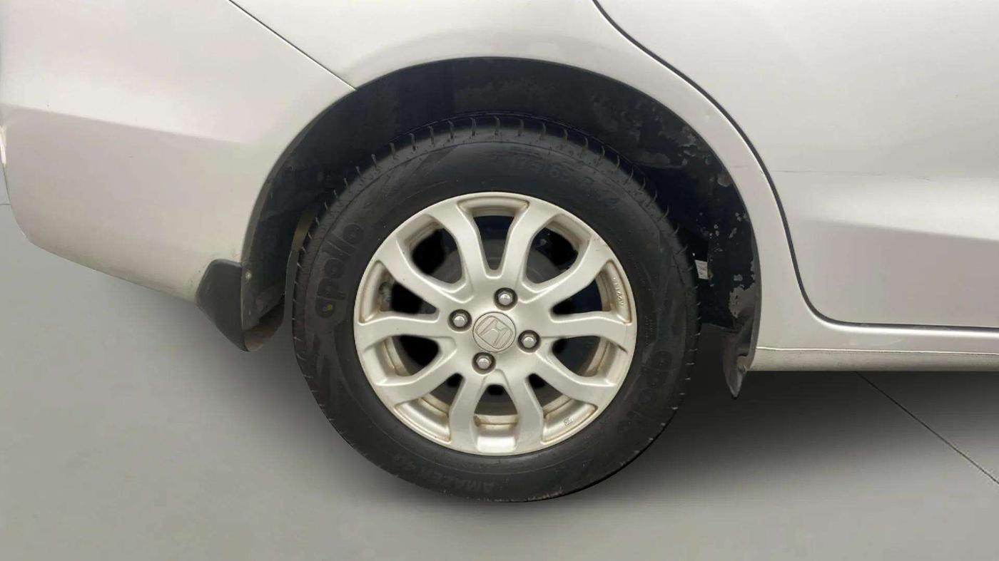 2014 Honda Amaze 1.2L I-VTEC VX, Petrol, Manual, 77,601 km, Right Rear Wheel