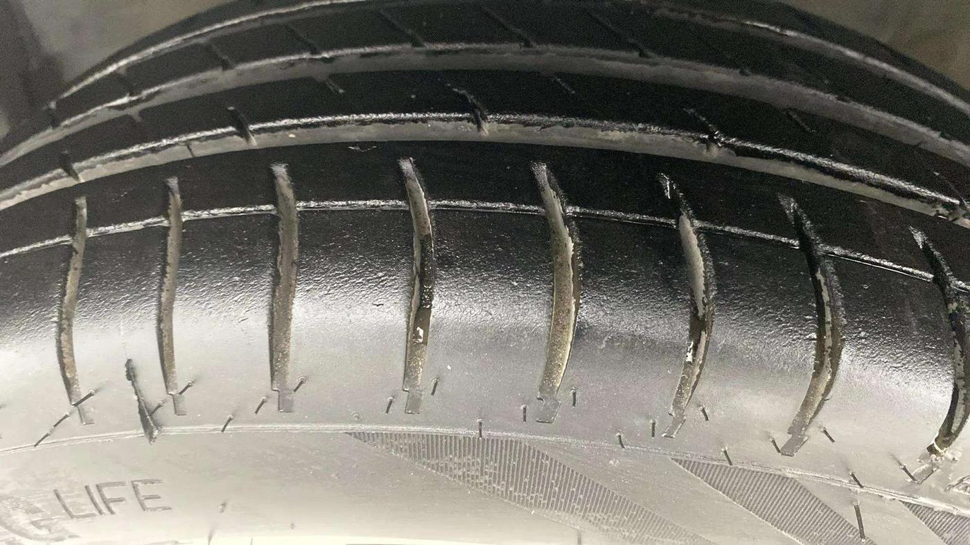 2014 Honda Amaze 1.2L I-VTEC VX, Petrol, Manual, 77,601 km, Left Front Tyre Tread