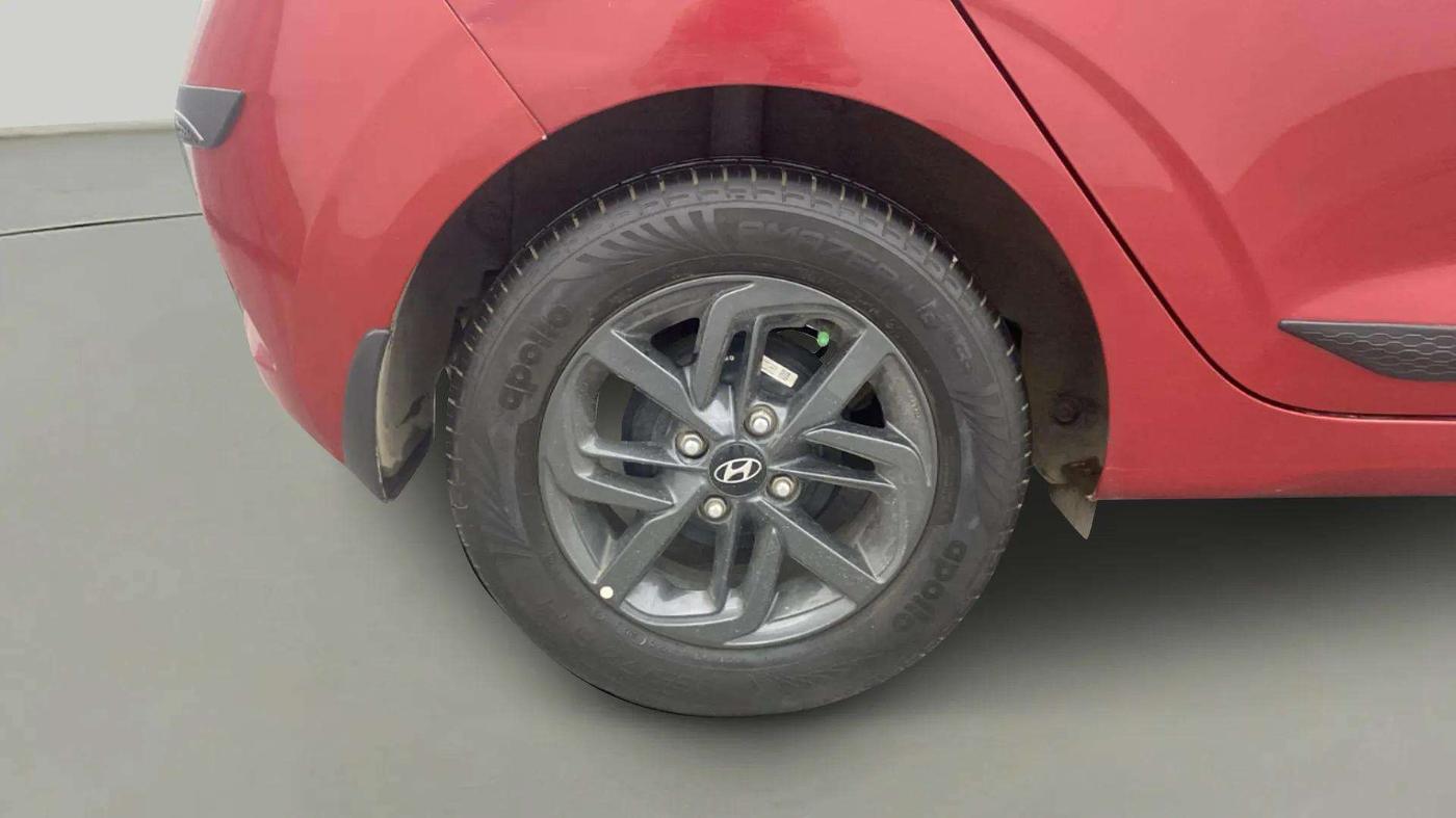 2019 Hyundai GRAND I10 NIOS SPORTZ AMT 1.2 KAPPA VTVT, Petrol, Automatic, 8,227 km, Right Rear Wheel