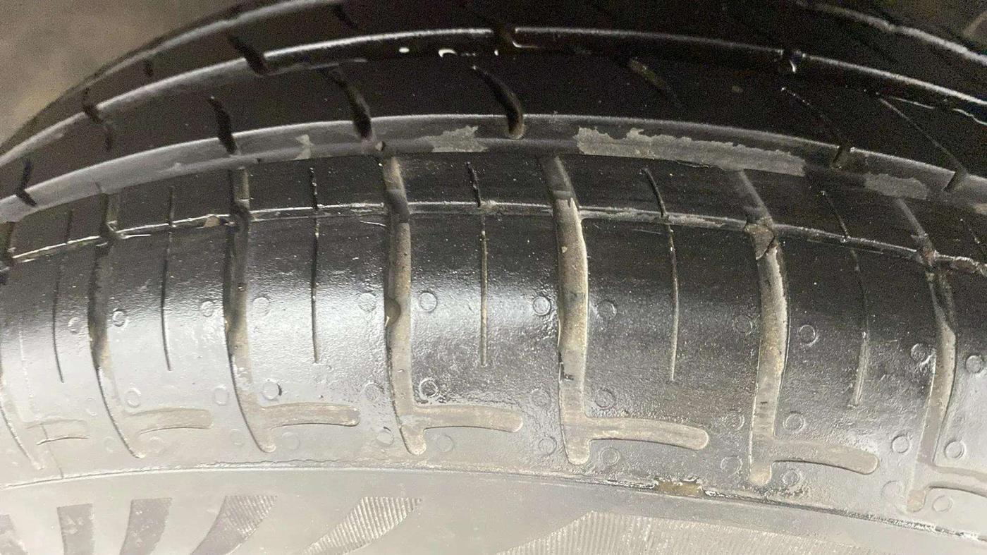 2019 Hyundai GRAND I10 NIOS SPORTZ AMT 1.2 KAPPA VTVT, Petrol, Automatic, 8,227 km, Left Rear Tyre Tread