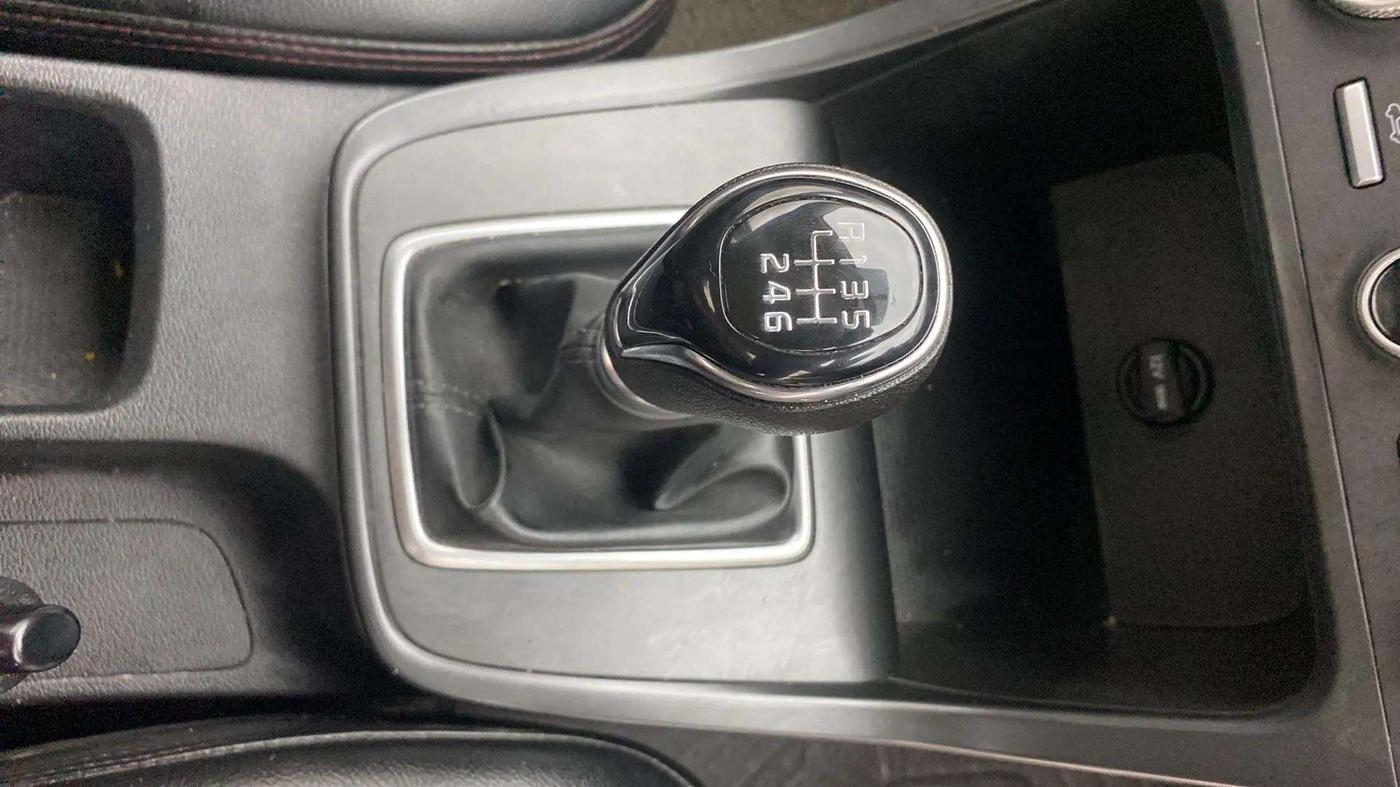 2023 Hyundai Creta E 1.5 PETROL, Petrol, Manual, 14,296 km, Gear Lever