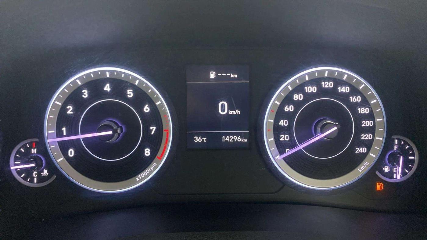 2023 Hyundai Creta E 1.5 PETROL, Petrol, Manual, 14,296 km, Odometer Image
