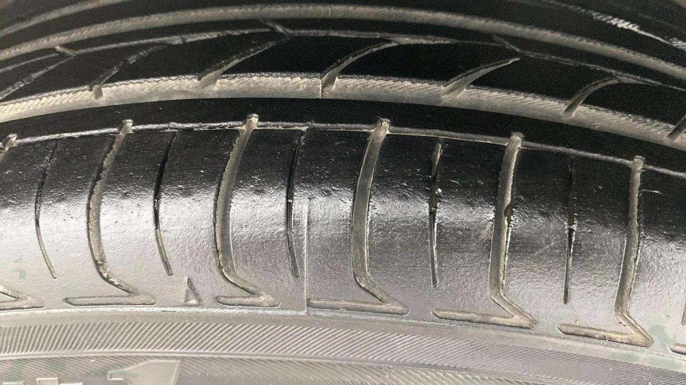 2017 Maruti Celerio ZXI AMT (O), Petrol, Automatic, 60,641 km, Right Front Tyre Tread