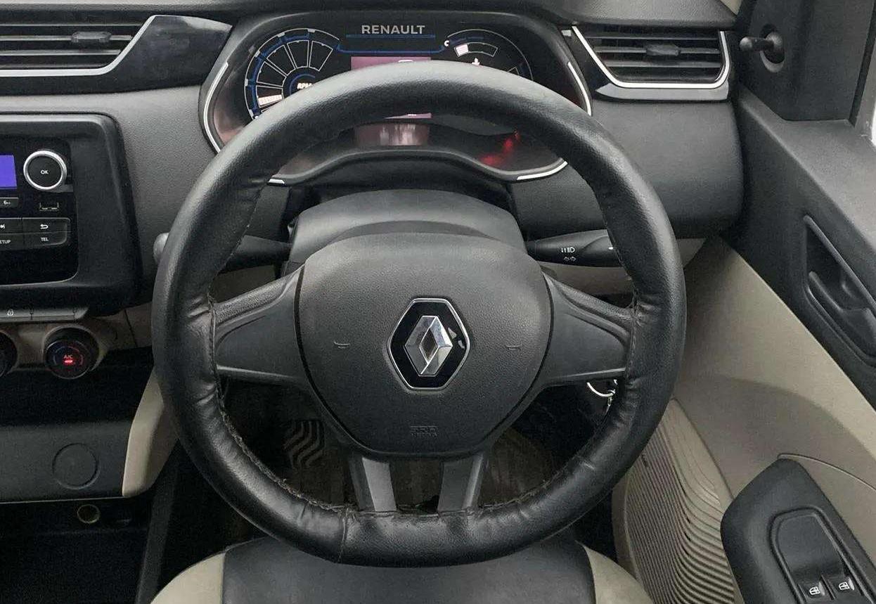 2019 Renault TRIBER RXL MT, Petrol, Manual, 13,991 km, Steering Wheel Close Up