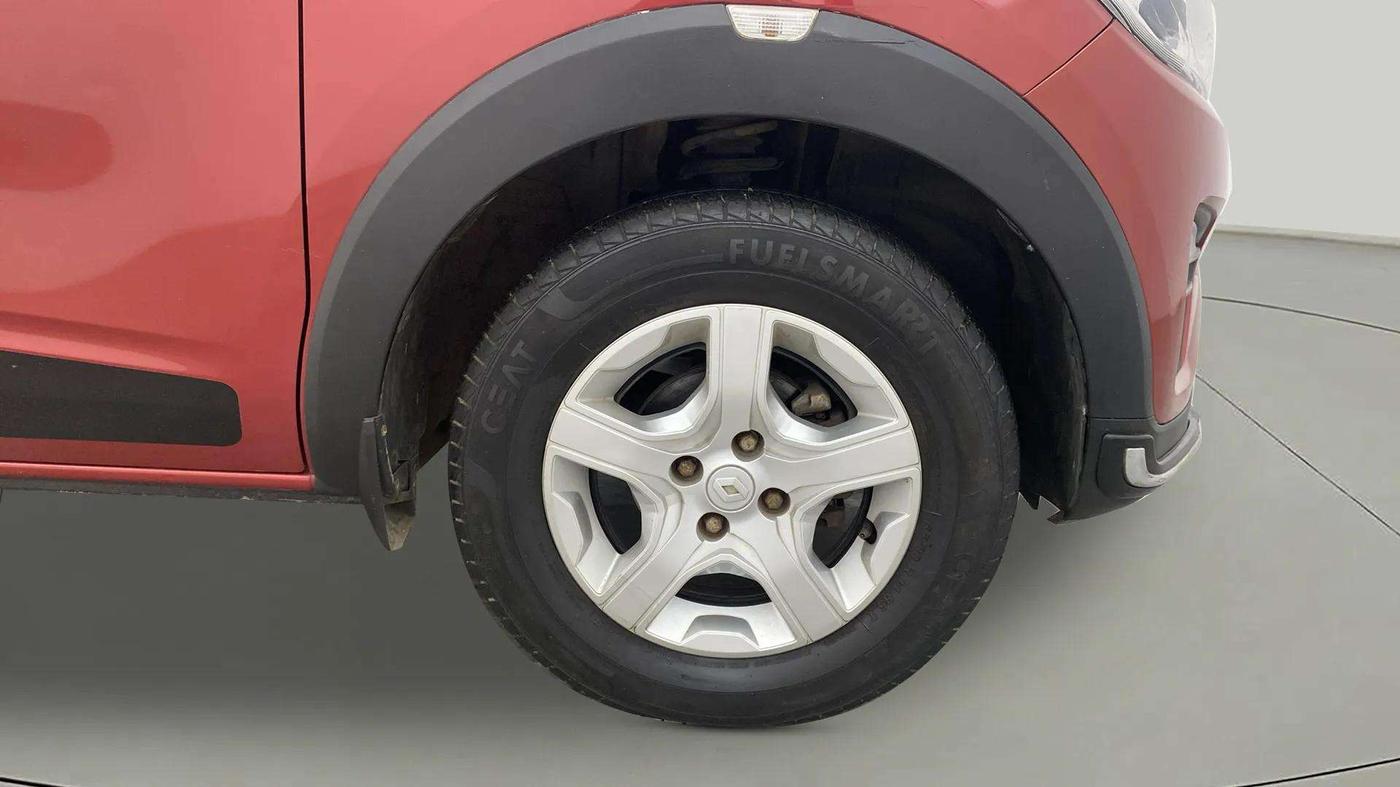 2019 Renault TRIBER RXL MT, Petrol, Manual, 13,991 km, Right Front Wheel