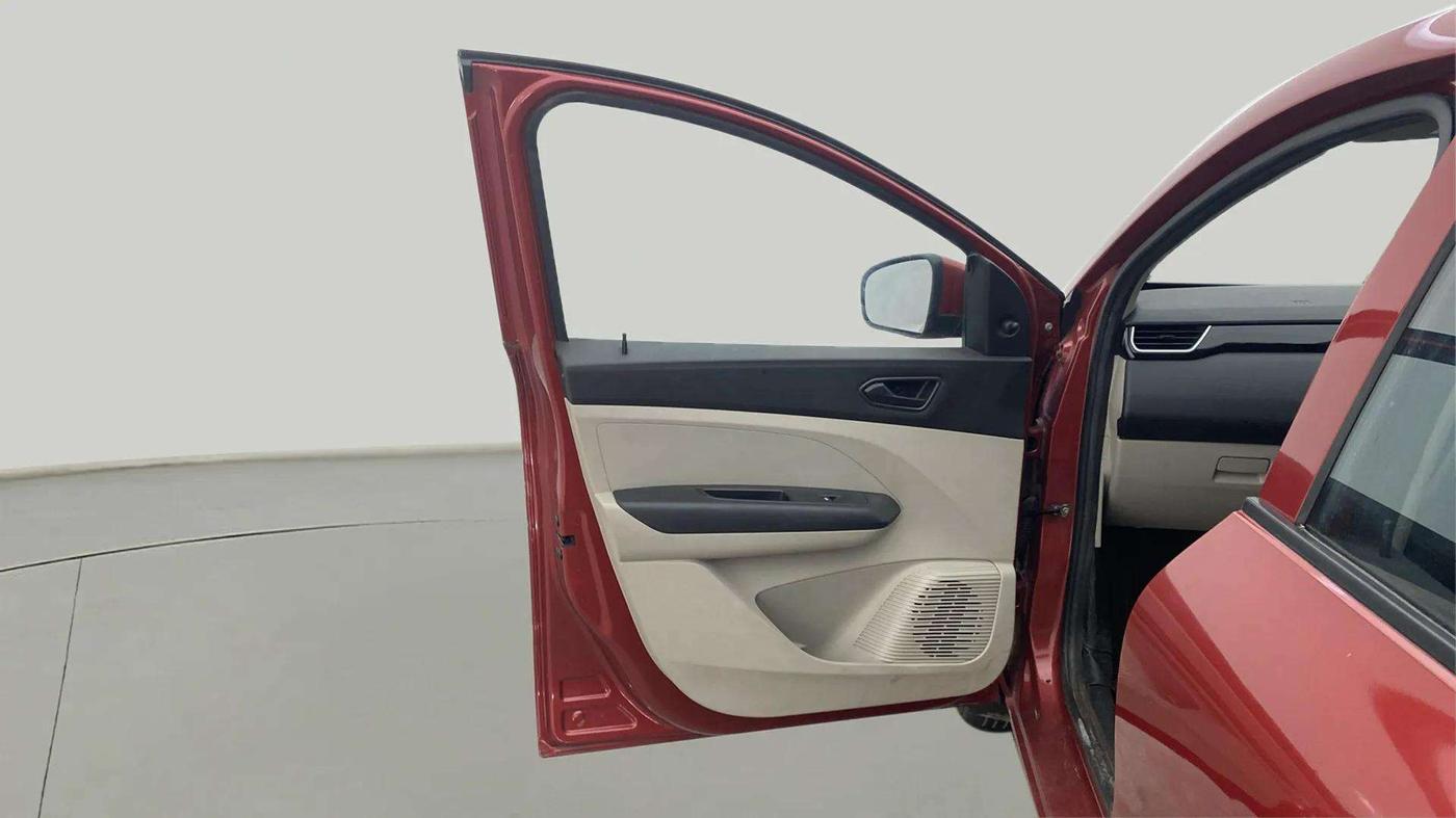 2019 Renault TRIBER RXL MT, Petrol, Manual, 13,991 km, LHS Front Door