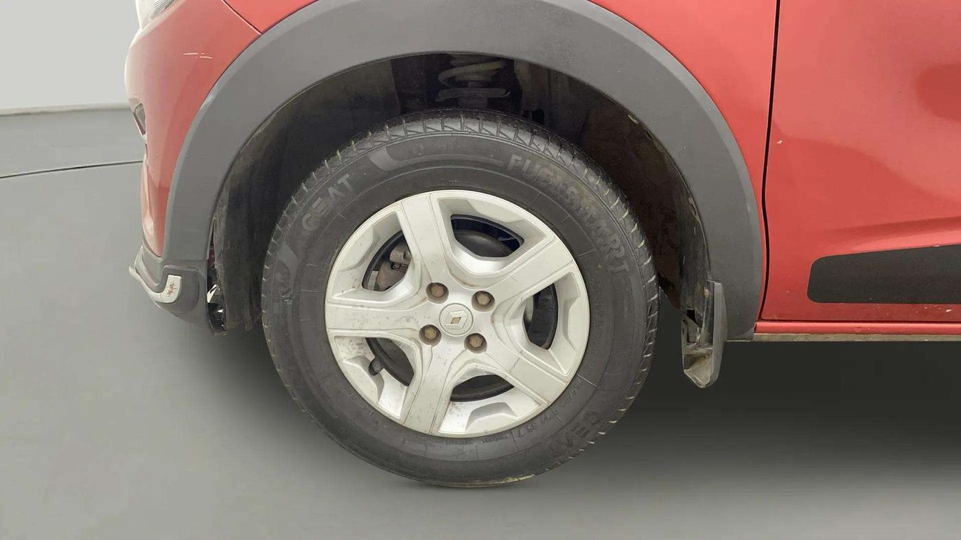 2019 Renault TRIBER RXL MT, Petrol, Manual, 13,991 km, Left Front Wheel