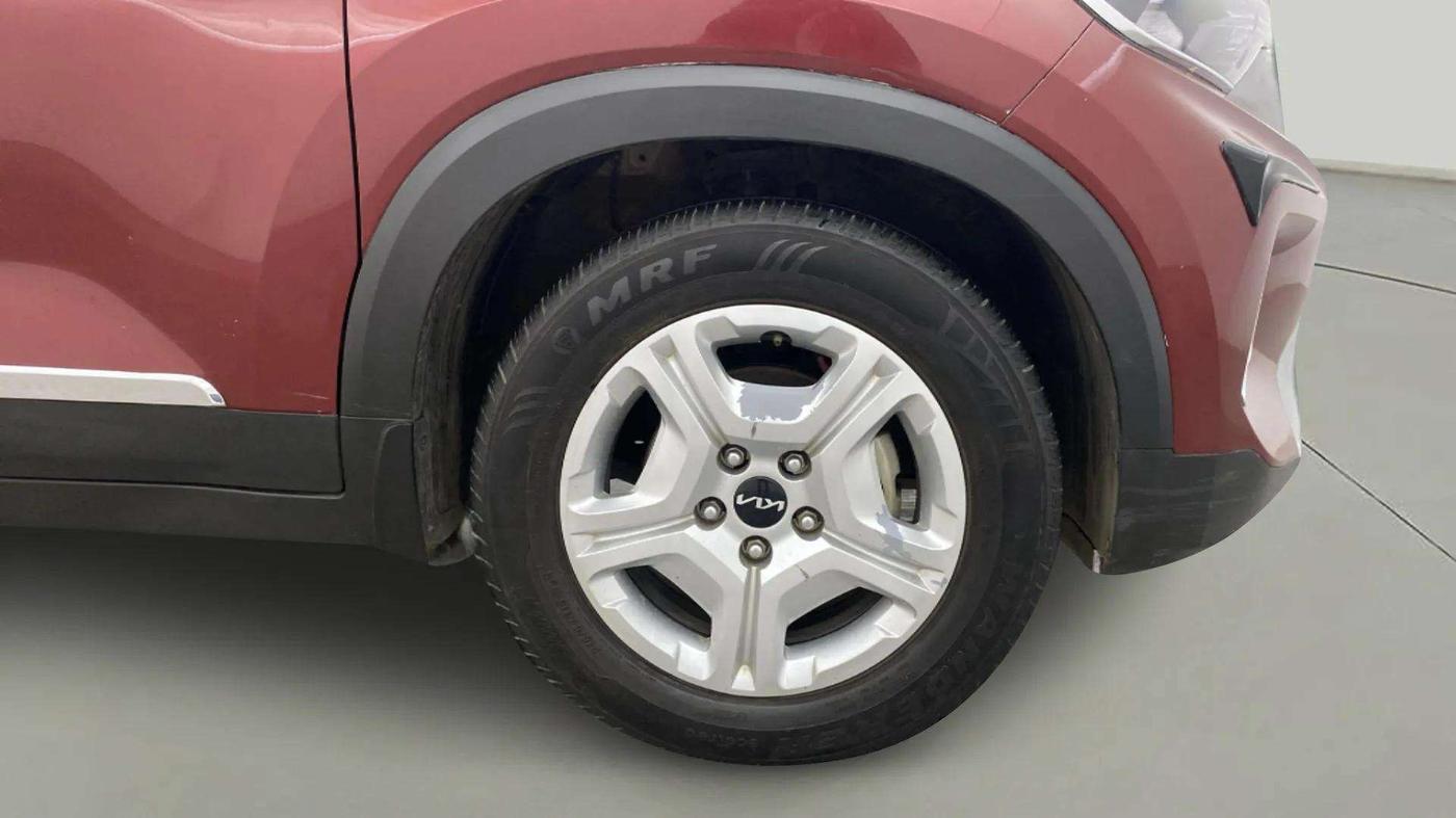 2023 KIA SONET HTK 1.2 PETROL MT, Petrol, Manual, 24,926 km, Right Front Wheel
