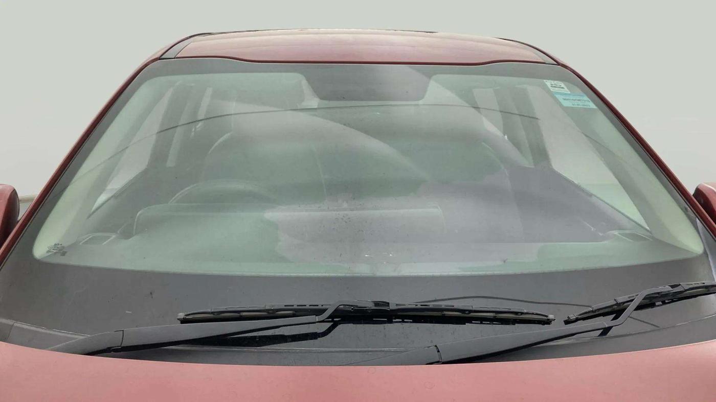 2023 KIA SONET HTK 1.2 PETROL MT, Petrol, Manual, 24,926 km, Front Windshield