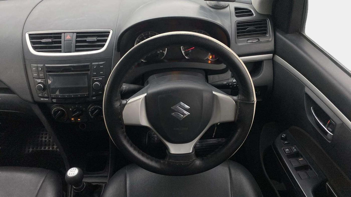 2017 Maruti Swift VXI, Petrol, Manual, 24,642 km, Steering Wheel Close Up