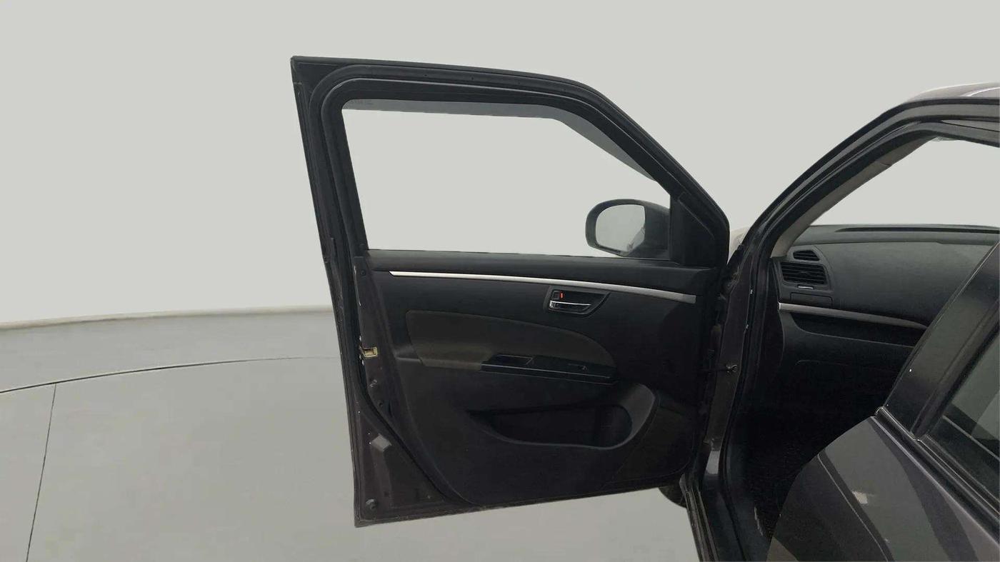 2017 Maruti Swift VXI, Petrol, Manual, 24,642 km, LHS Front Door