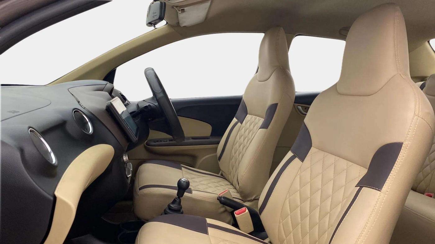 2013 Honda Amaze 1.2L I-VTEC VX, Petrol, Manual, 82,921 km, Right Side Front Door Cabin