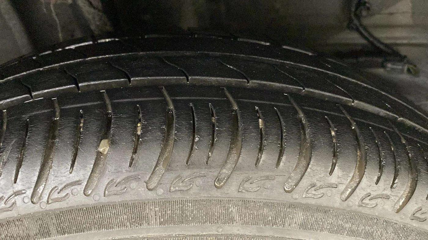2023 Tata Tiago XM CNG, CNG, Manual, 15,455 km, Right Rear Tyre Tread