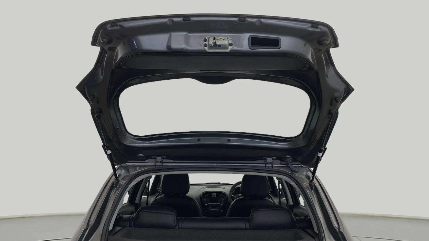 2023 Tata Tiago XM CNG, CNG, Manual, 15,455 km, Boot Door Open