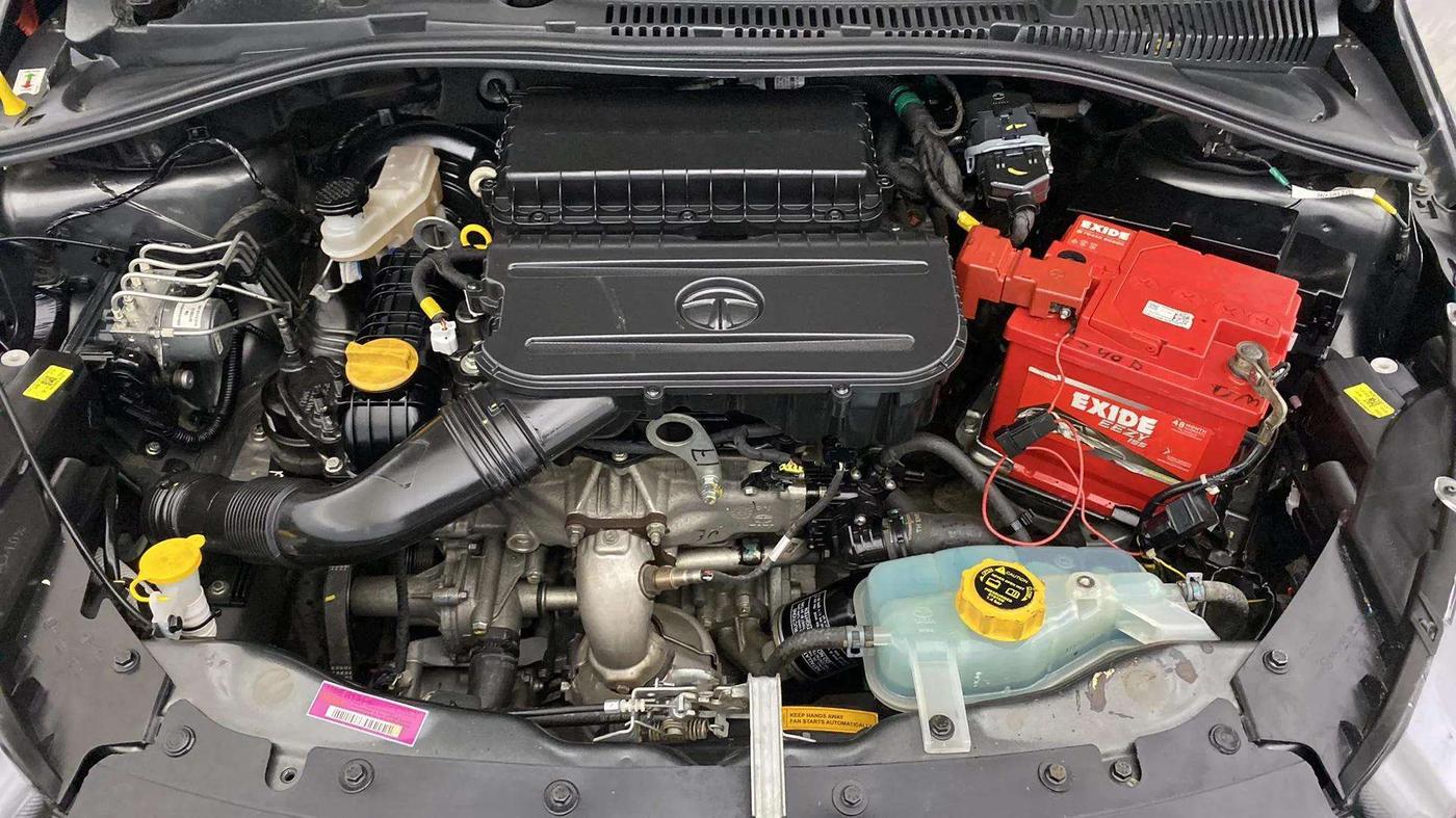 2023 Tata Tiago XM CNG, CNG, Manual, 15,455 km, Engine View