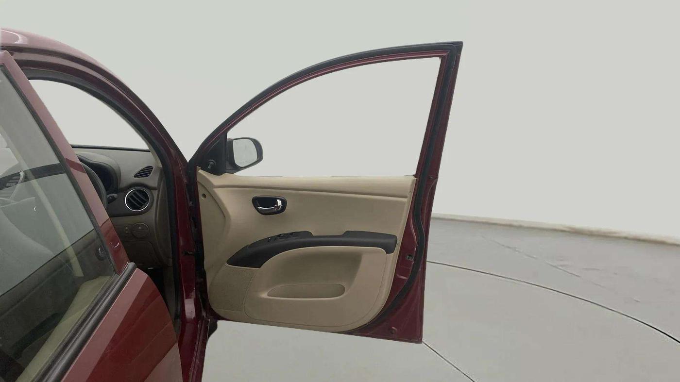 2014 Hyundai i10 SPORTZ 1.1, Petrol, Manual, 32,390 km, RHS Front Door