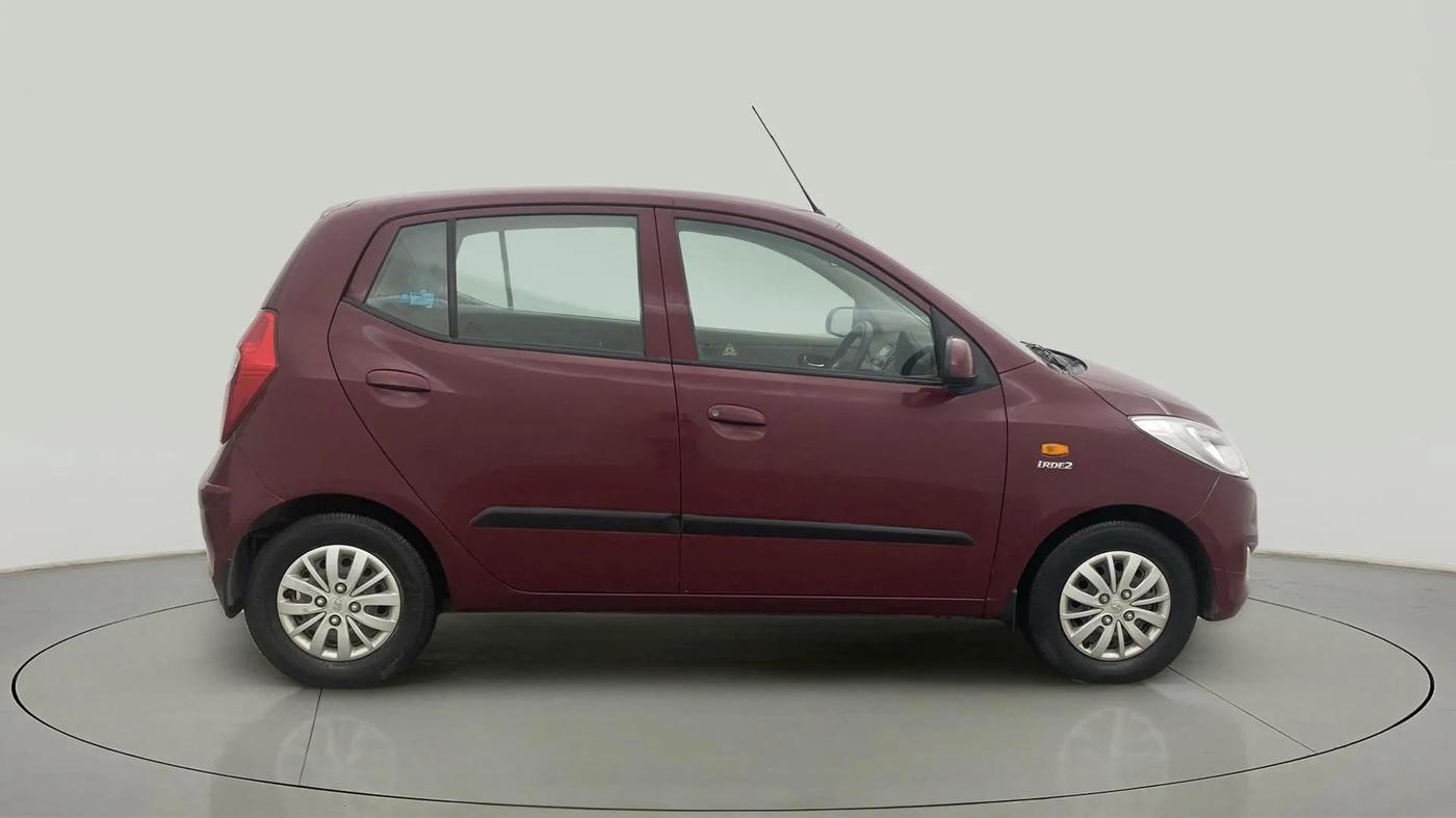 2014 Hyundai i10 SPORTZ 1.1, Petrol, Manual, 32,390 km, Right Side View