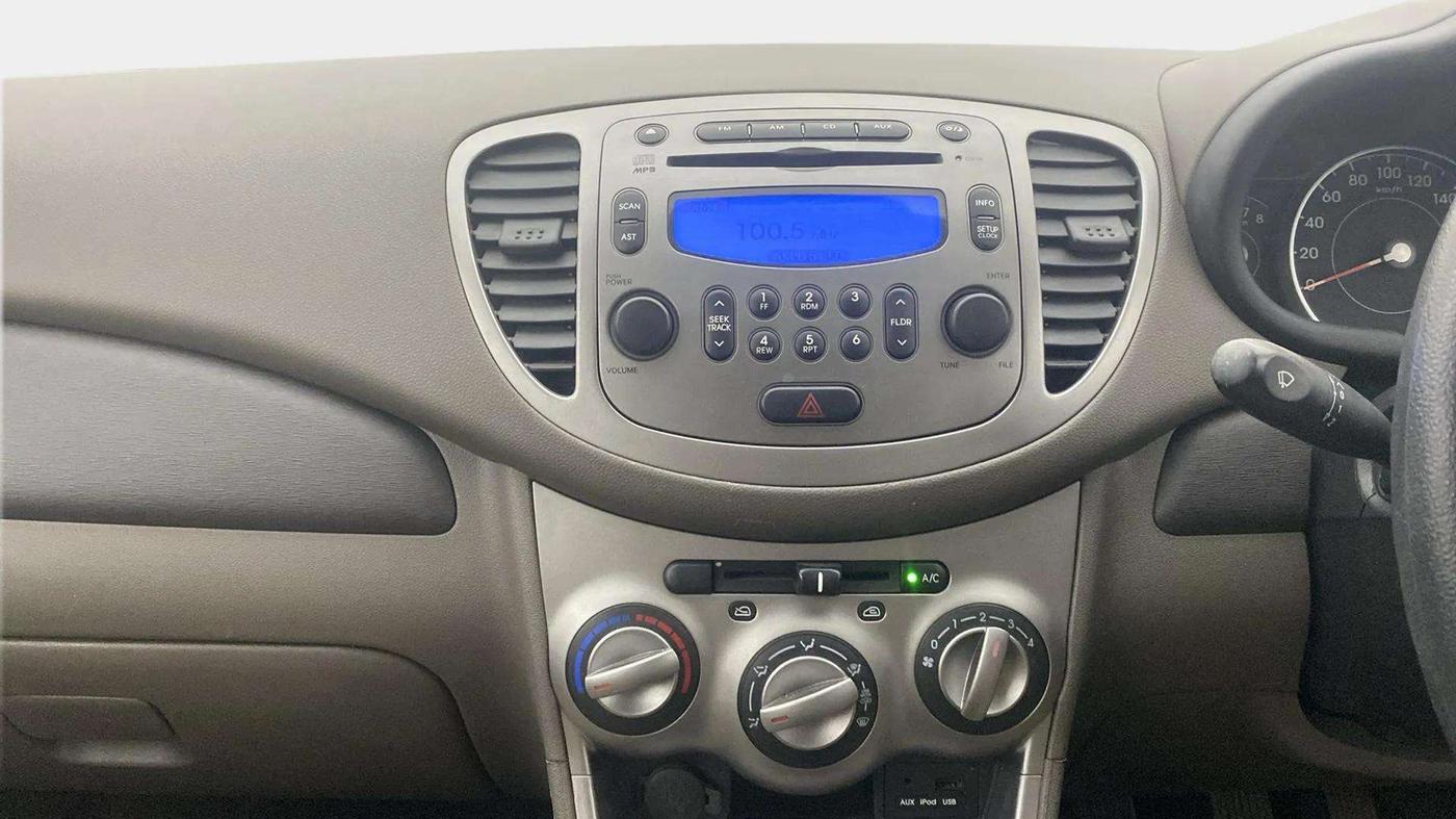 2014 Hyundai i10 SPORTZ 1.1, Petrol, Manual, 32,390 km, Air Conditioner