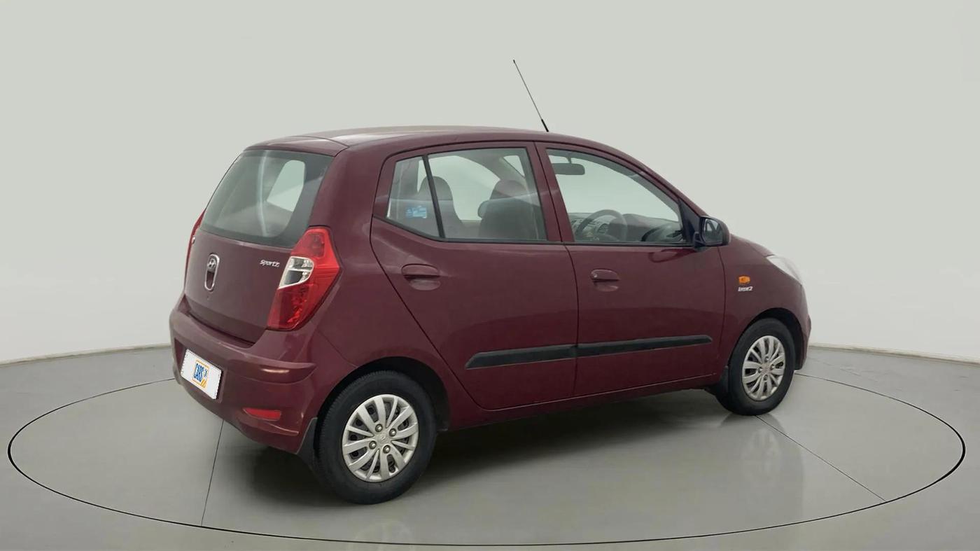 2014 Hyundai i10 SPORTZ 1.1, Petrol, Manual, 32,390 km, Right Back Diagonal