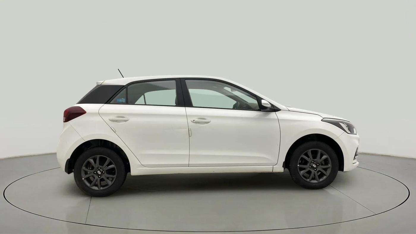 2020 Hyundai Elite i20 SPORTZ PLUS 1.2, Petrol, Manual, 42,093 km, Right Side View