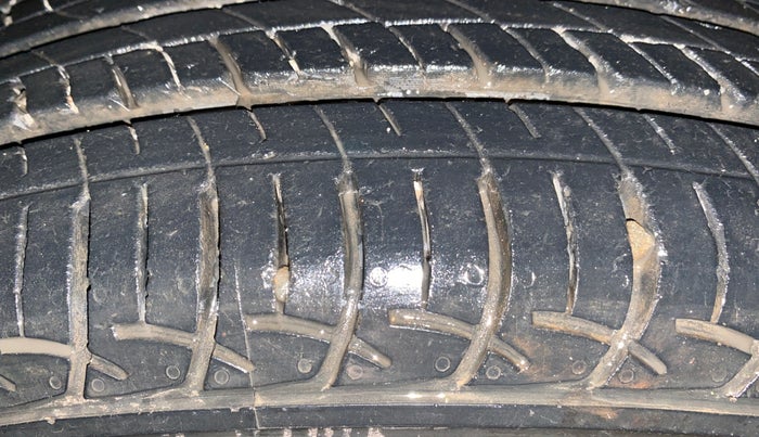 2019 Maruti Baleno DELTA PETROL 1.2, Petrol, Manual, 31,440 km, Left Front Tyre Tread