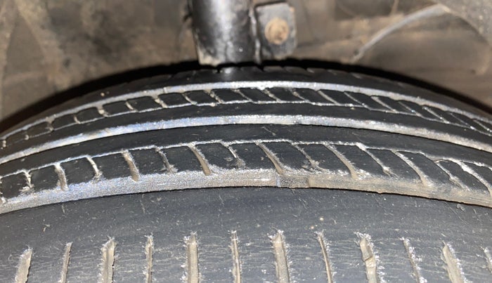 2019 Maruti Baleno DELTA PETROL 1.2, Petrol, Manual, 31,440 km, Right Front Tyre Tread