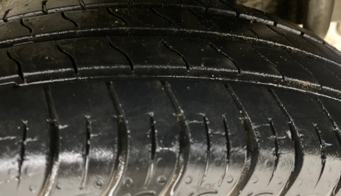 2020 Maruti S PRESSO VXI PLUS AMT, Petrol, Automatic, 27,671 km, Left Rear Tyre Tread