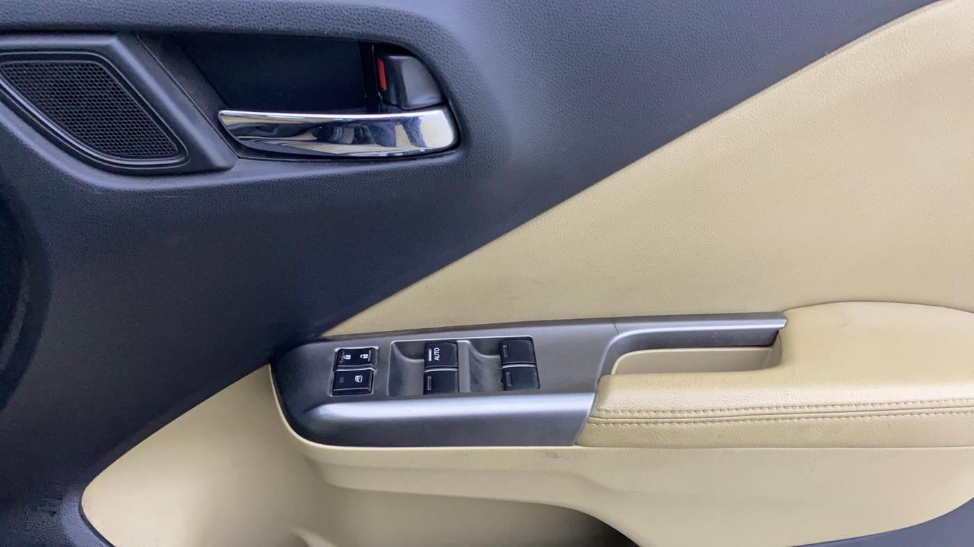 2016 Honda City 1.5L I-VTEC VX, Petrol, Manual, 78,614 km, Driver Side Door Panels Control