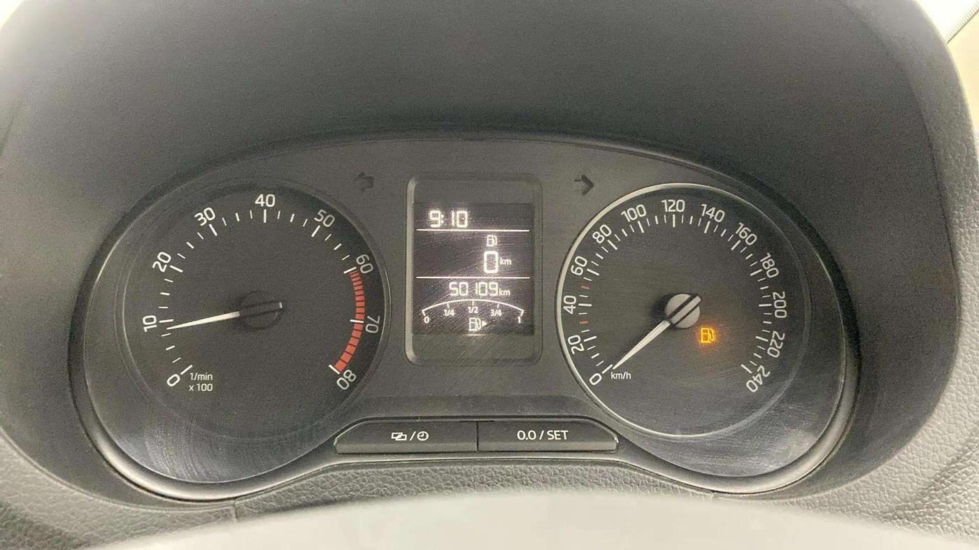 2017 Skoda Rapid AMBITION 1.6 MPI MT, Petrol, Manual, 50,462 km, Odometer Image