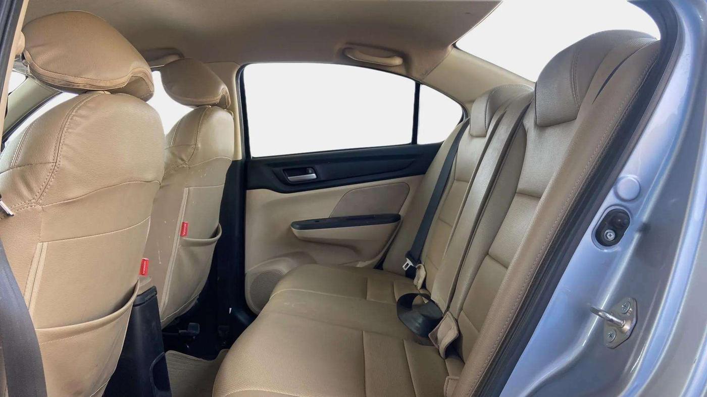 2023 Honda Amaze 1.2L I-VTEC VX CVT, Petrol, Automatic, 27,048 km, Right Side Rear Door Cabin