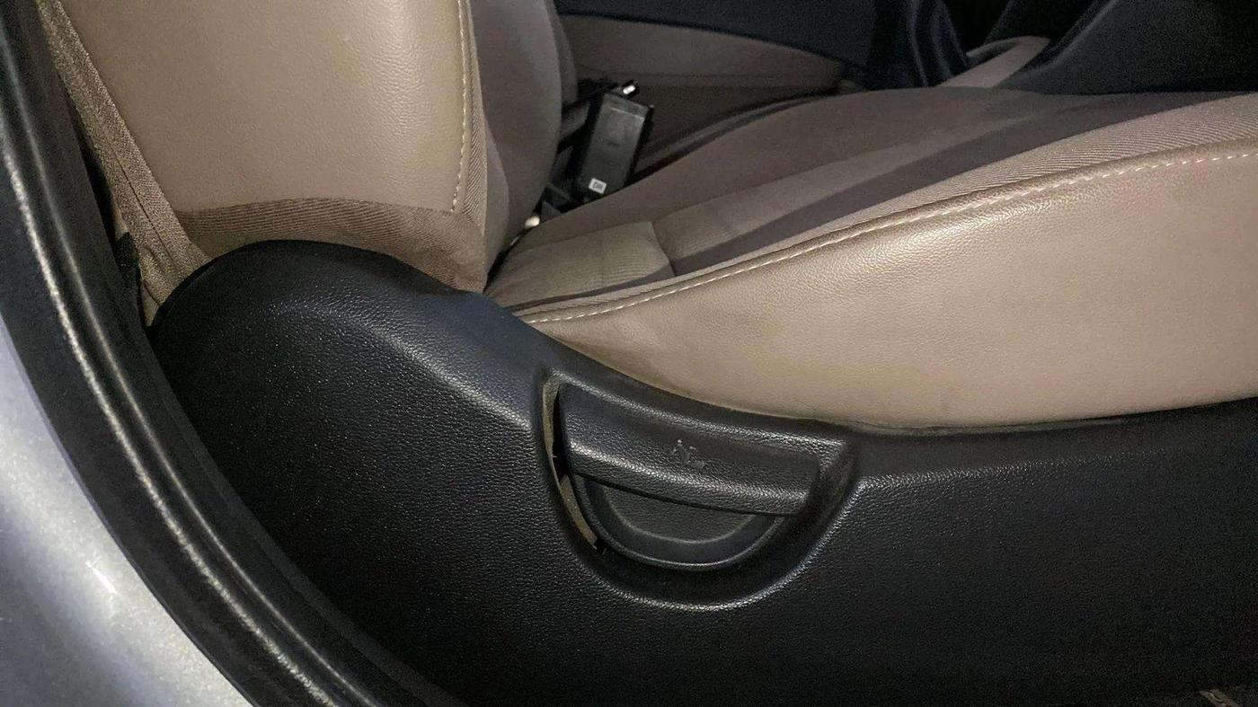 2019 Hyundai Xcent S 1.2, Petrol, Manual, 39,503 km, Driver Side Adjustment Panel