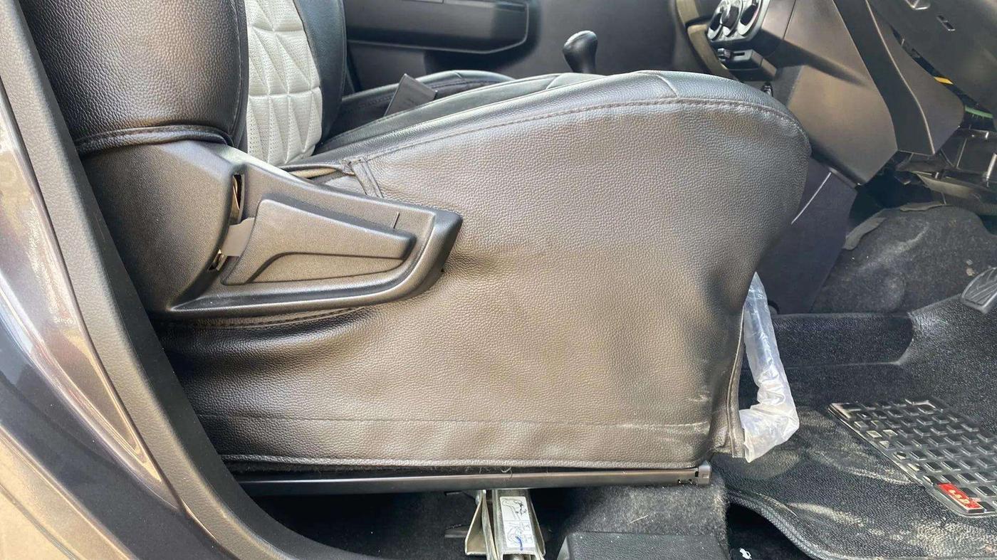 2020 Maruti S PRESSO VXI+, Petrol, Manual, 18,019 km, Driver Side Adjustment Panel