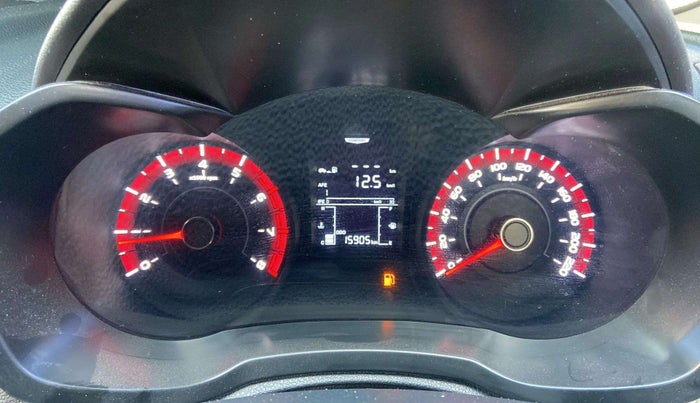 2023 Mahindra XUV300 W6 1.2 PETROL, Petrol, Manual, 15,882 km, Odometer Image