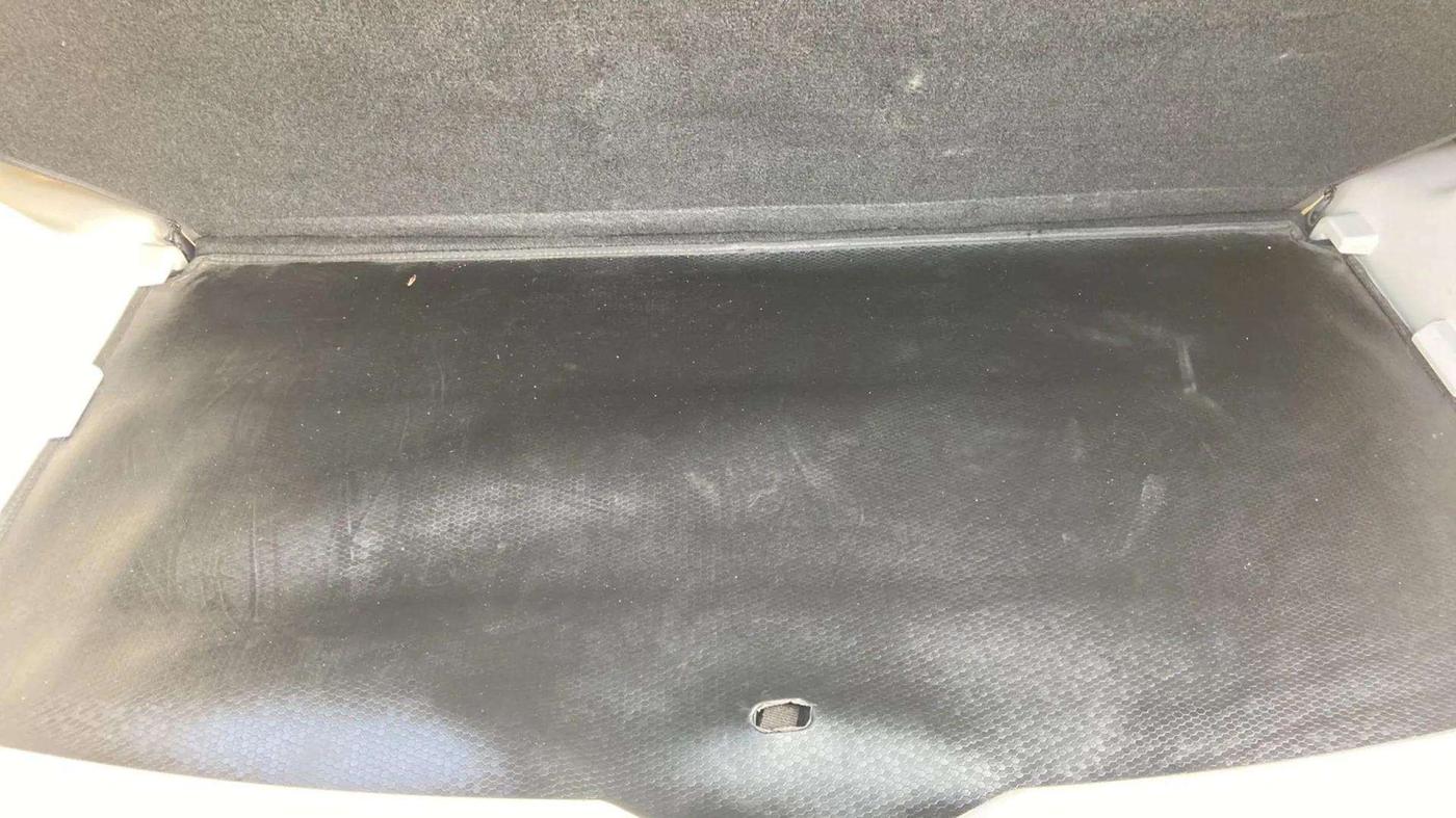 2023 Mahindra XUV300 W6 1.2 PETROL, Petrol, Manual, 16,059 km, Boot Inside