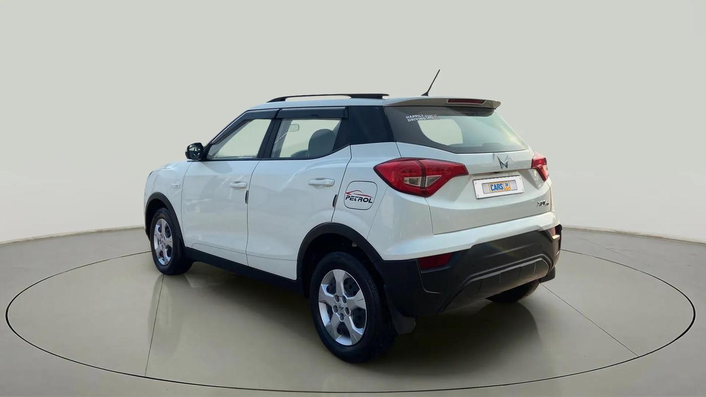2023 Mahindra XUV300 W6 1.2 PETROL, Petrol, Manual, 16,059 km, Left Back Diagonal