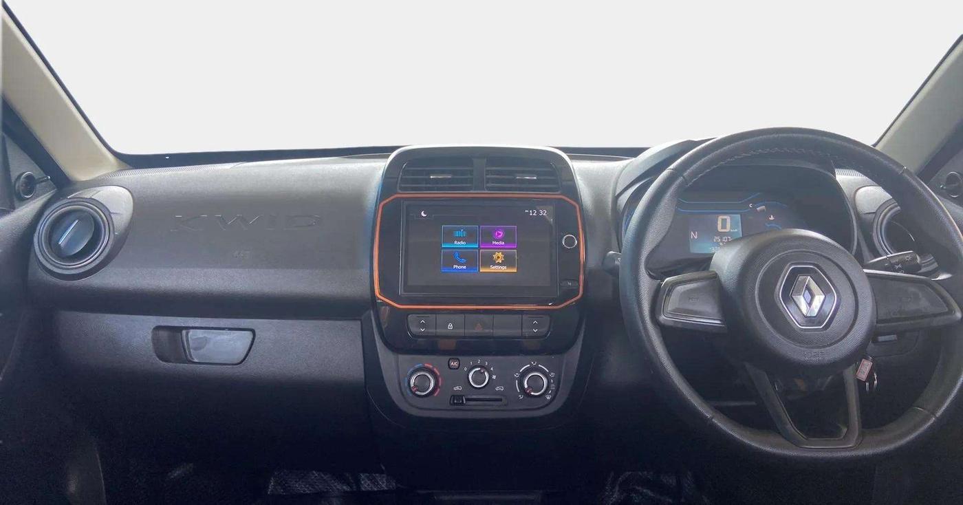 2020 Renault Kwid CLIMBER 1.0 AMT (O), Petrol, Automatic, 25,115 km, Dashboard