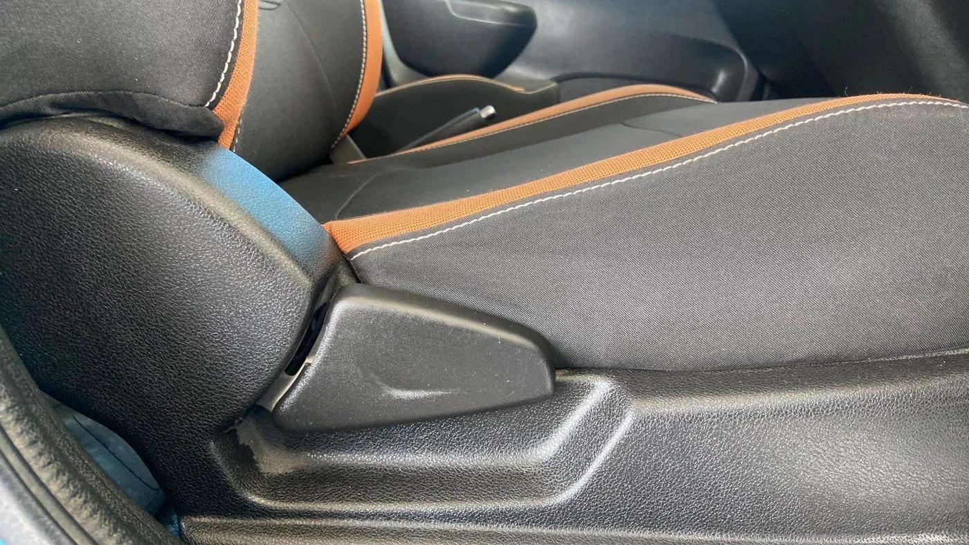 2020 Renault Kwid CLIMBER 1.0 AMT (O), Petrol, Automatic, 25,115 km, Driver Side Adjustment Panel