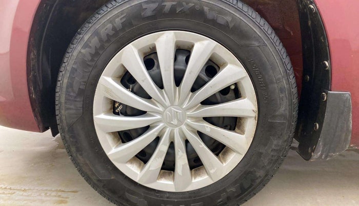 2015 Maruti Swift Dzire VDI ABS, Diesel, Manual, 97,986 km, Left front tyre - Minor crack