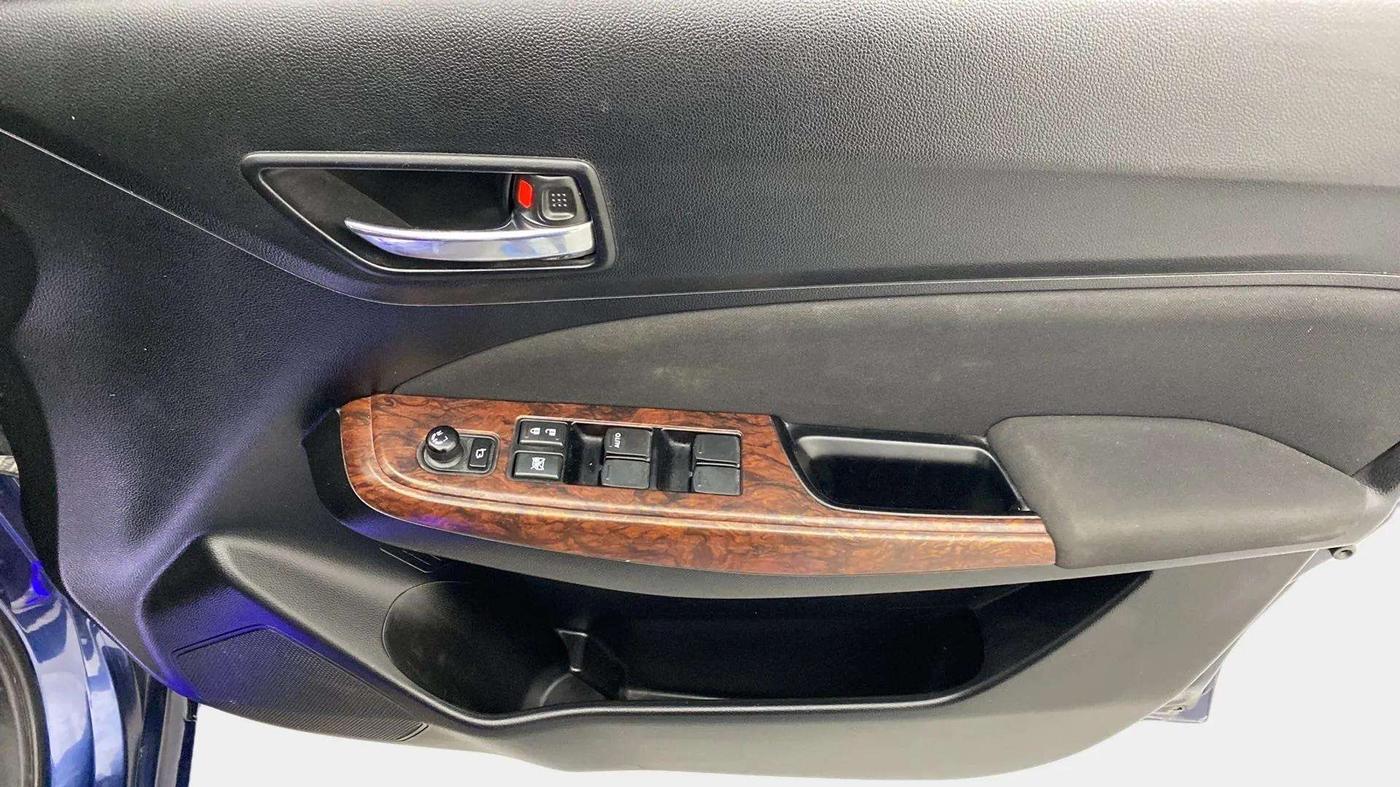2018 Maruti Swift ZXI PLUS, Petrol, Manual, 41,206 km, Driver Side Door Panels Control