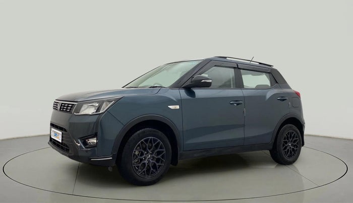 2024 Mahindra XUV300 W6 1.2 PETROL AMT, Petrol, Automatic, 21,584 km, Left Front Diagonal