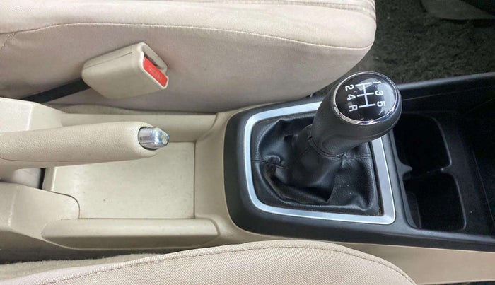 2017 Maruti Dzire VXI, Petrol, Manual, 97,987 km, Gear Lever