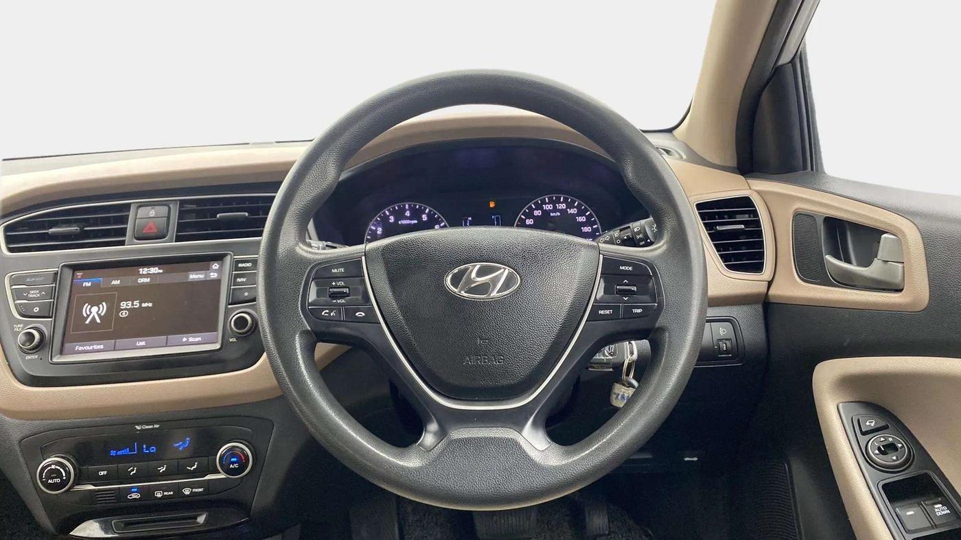 2018 Hyundai Elite i20 ASTA 1.2  CVT, Petrol, Automatic, 76,387 km, Steering Wheel Close Up