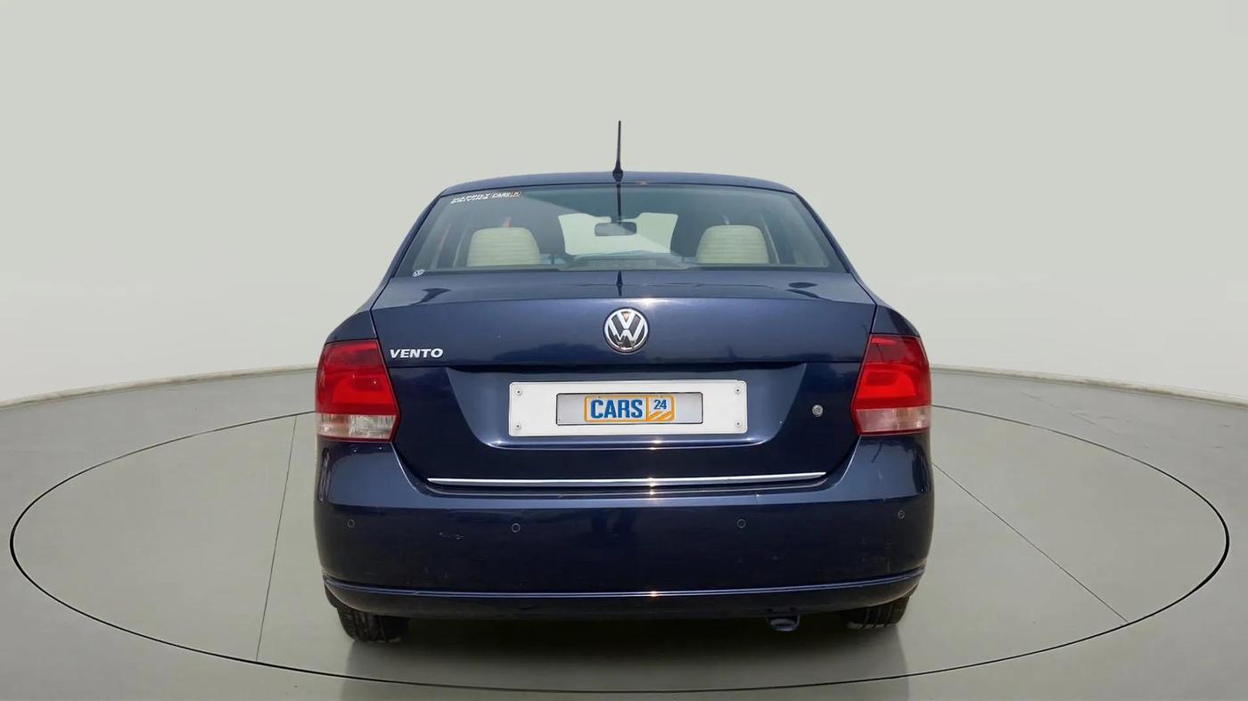 2015 Volkswagen Vento HIGHLINE 1.6 MPI, Petrol, Manual, 60,684 km, Back/Rear