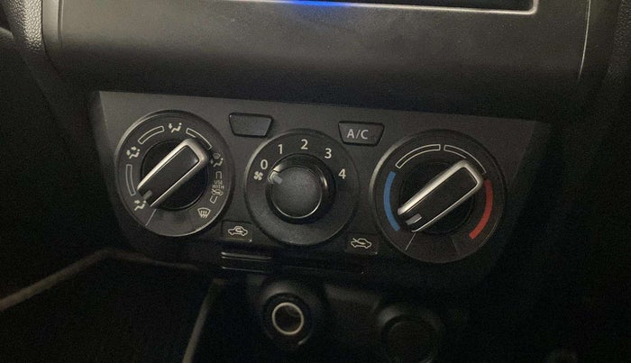 2019 Maruti Swift LXI, Petrol, Manual, 11,207 km, AC Unit - Front vent has minor damage