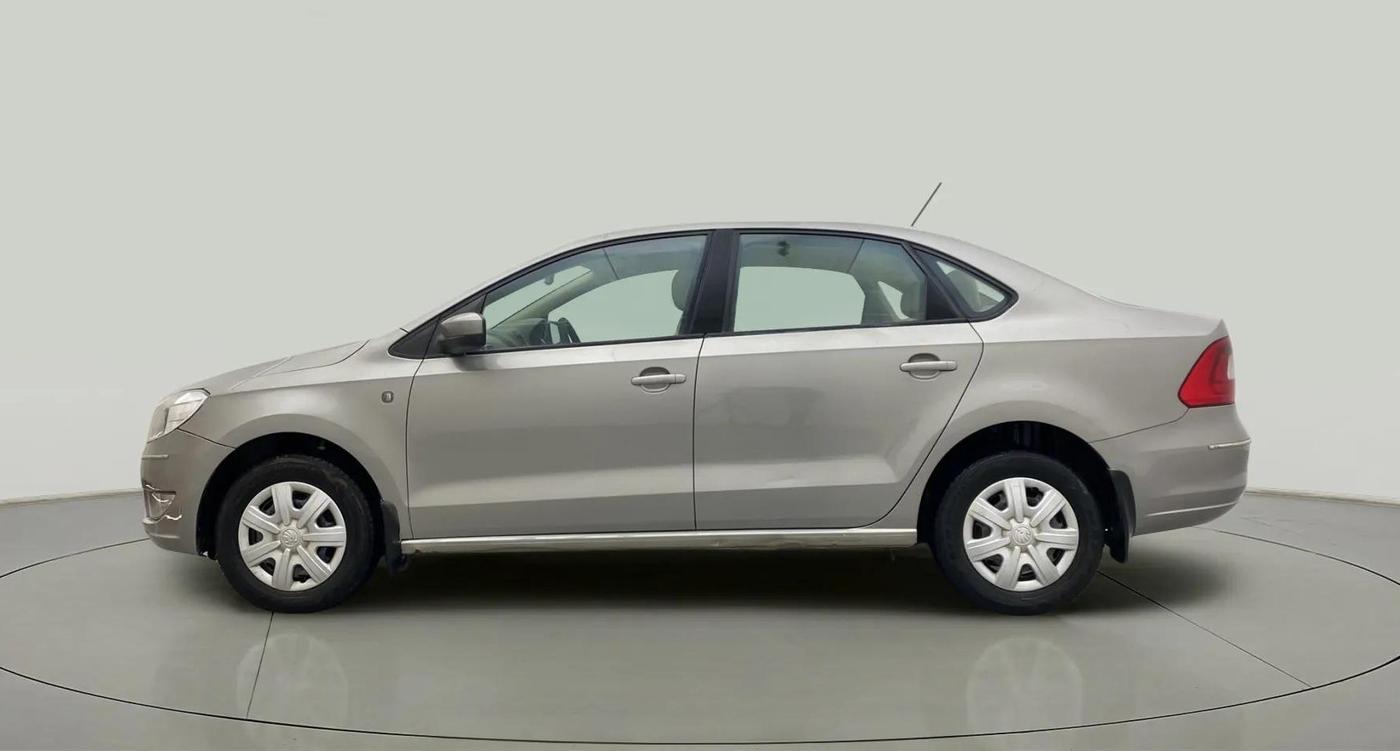 2013 Skoda Rapid AMBITION 1.6 MPI MT PLUS, Petrol, Manual, 81,711 km, Left Side