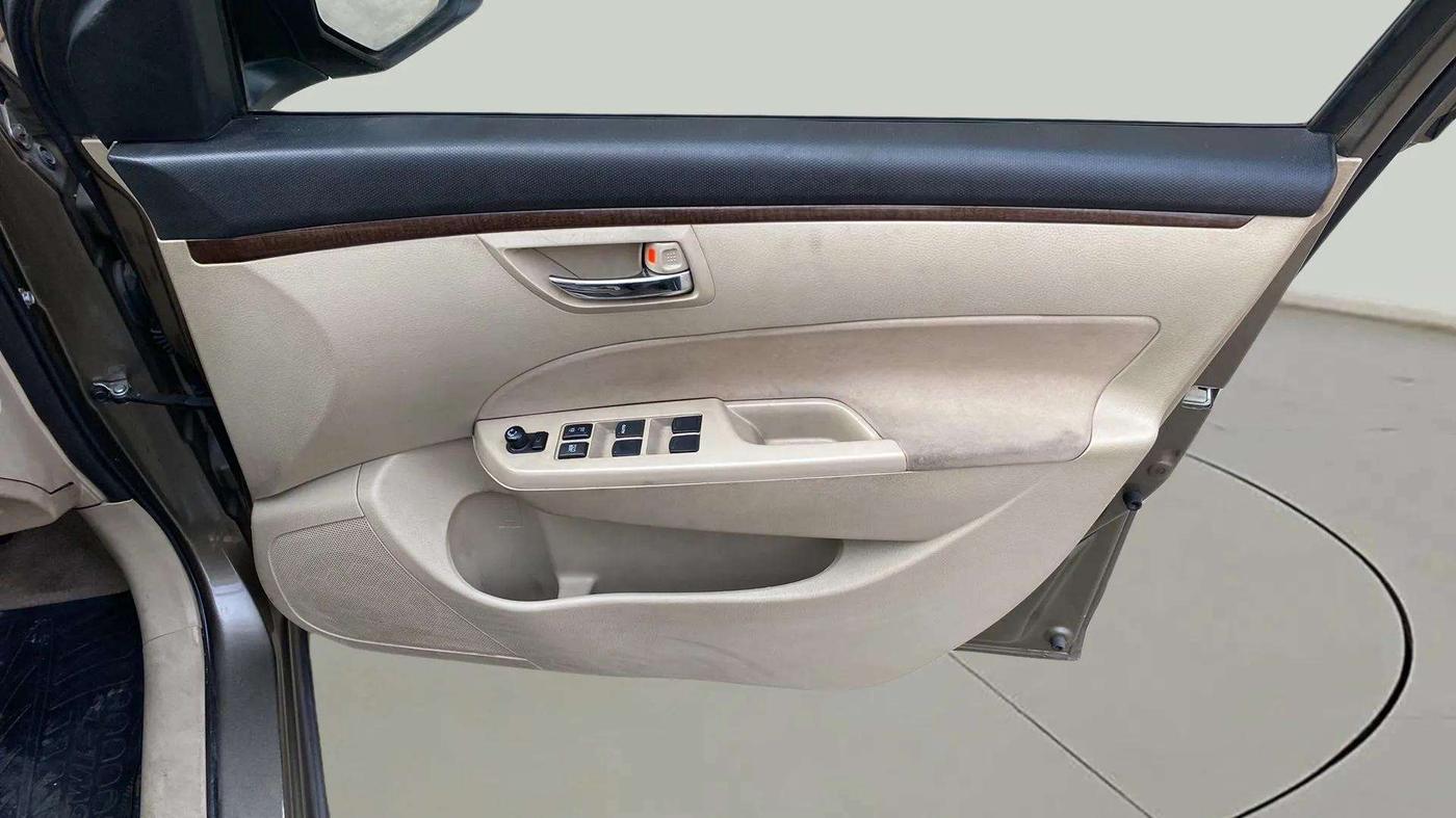 2016 Maruti Swift Dzire VXI, Petrol, Manual, 33,013 km, Driver Side Door Panels Control