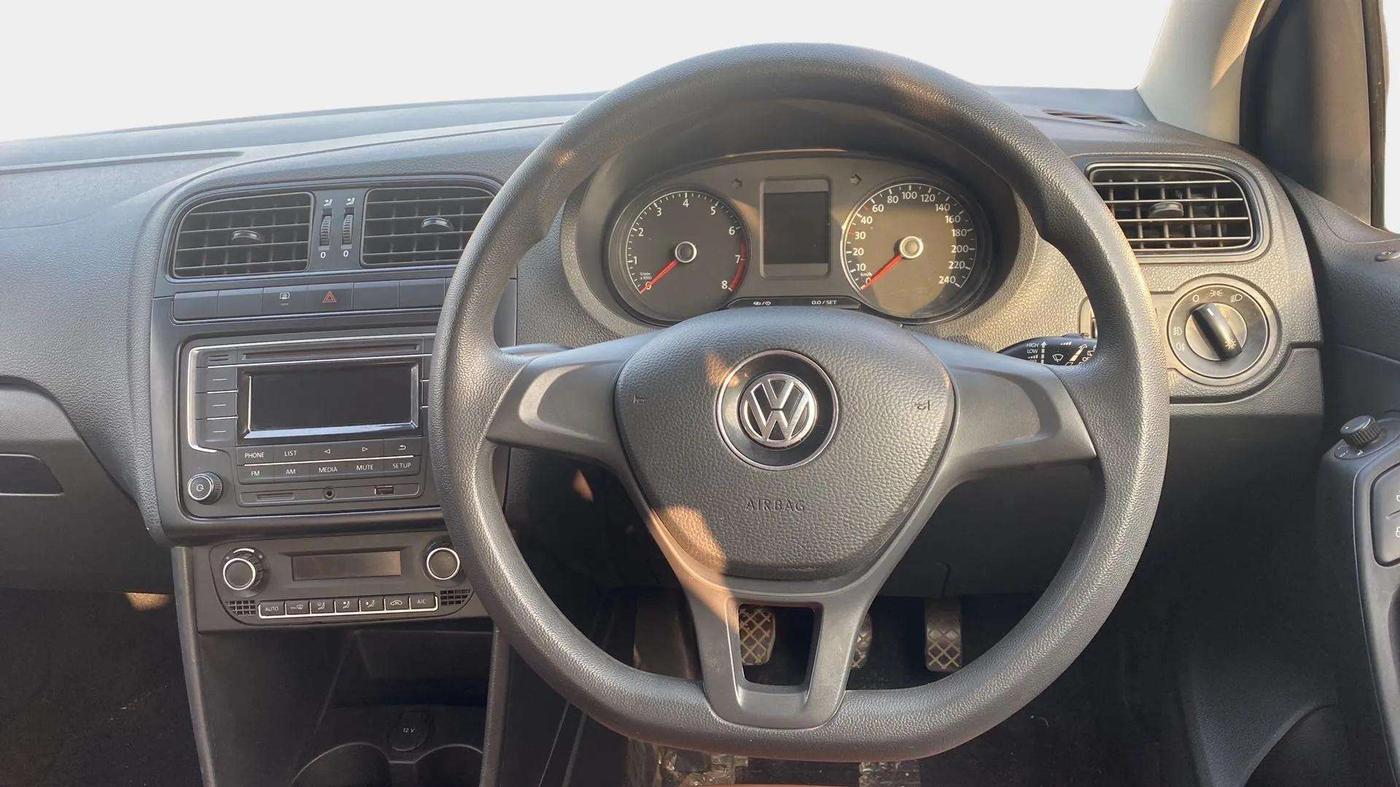 2022 Volkswagen Polo COMFORTLINE 1.0L TSI, Petrol, Manual, 27,838 km, Steering Wheel Close Up
