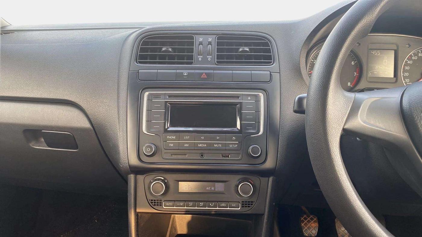 2022 Volkswagen Polo COMFORTLINE 1.0L TSI, Petrol, Manual, 27,838 km, Air Conditioner