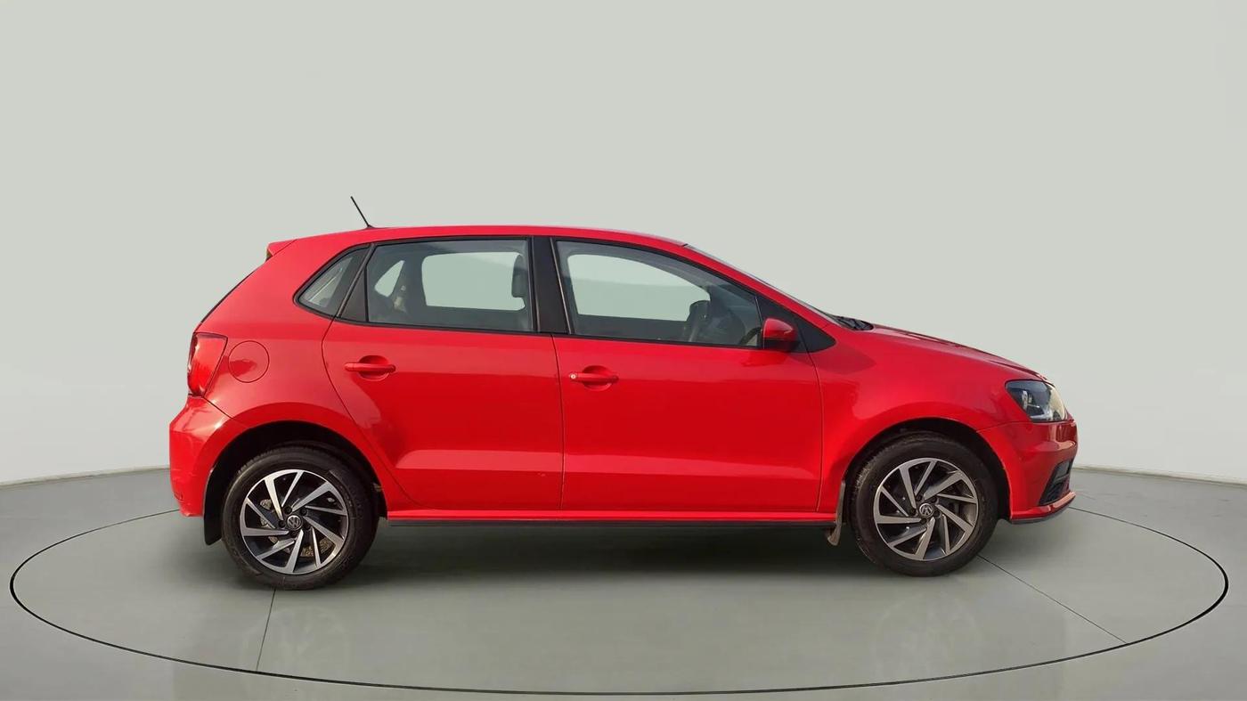 2022 Volkswagen Polo COMFORTLINE 1.0L TSI, Petrol, Manual, 27,838 km, Right Side View