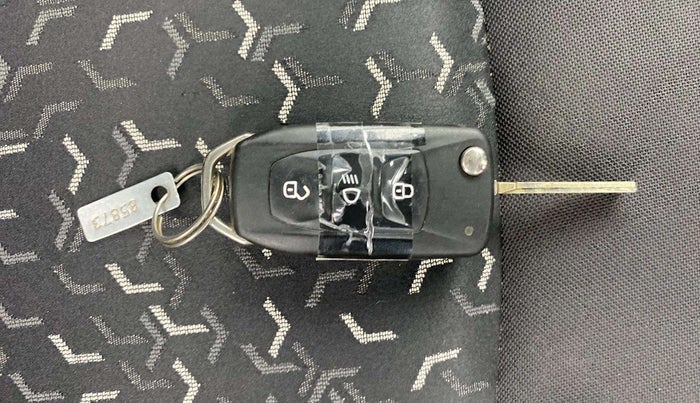 2023 Tata Tiago XT RHYTHM PETROL, Petrol, Manual, 11,283 km, Key Close Up